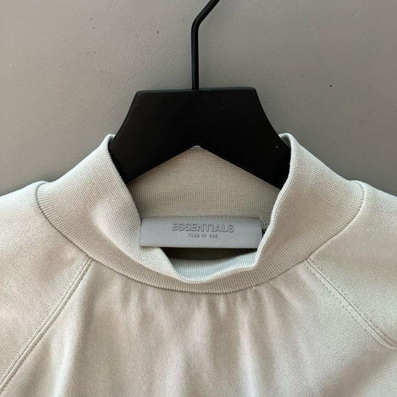 ESSENTIALS FEAR OF GOD Crew Neck - Picture 4 of 6